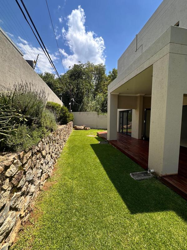 To Let 2 Bedroom Property for Rent in Bryanston Gauteng