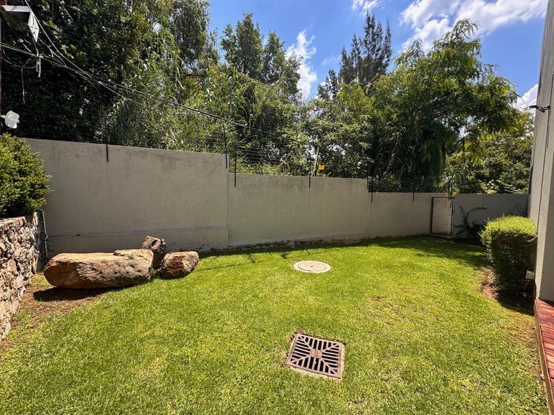 To Let 2 Bedroom Property for Rent in Bryanston Gauteng