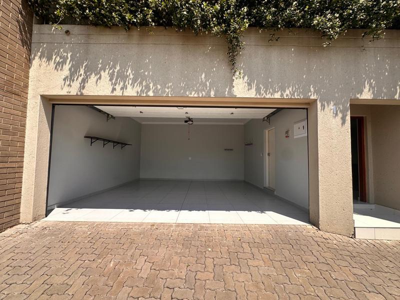 To Let 2 Bedroom Property for Rent in Bryanston Gauteng