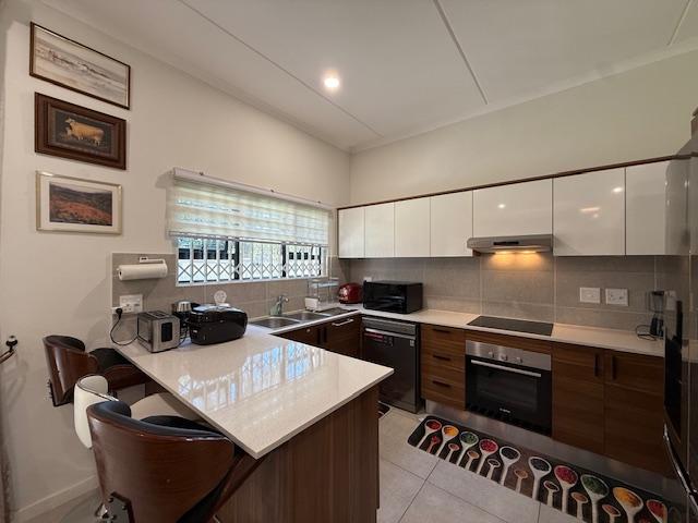 To Let 4 Bedroom Property for Rent in Morningside Gauteng