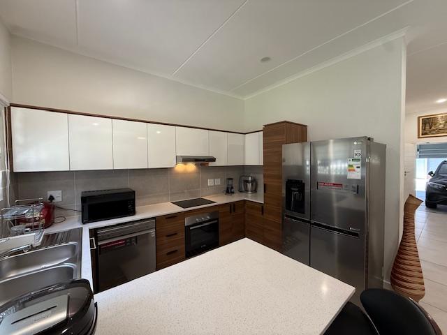 To Let 4 Bedroom Property for Rent in Morningside Gauteng