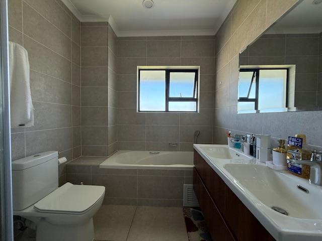 To Let 4 Bedroom Property for Rent in Morningside Gauteng