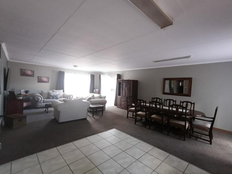 To Let 2 Bedroom Property for Rent in Strubenvale Gauteng