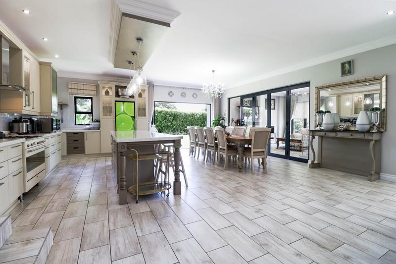 To Let 5 Bedroom Property for Rent in Copperleaf Estate Gauteng