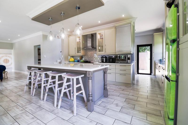 To Let 5 Bedroom Property for Rent in Copperleaf Estate Gauteng