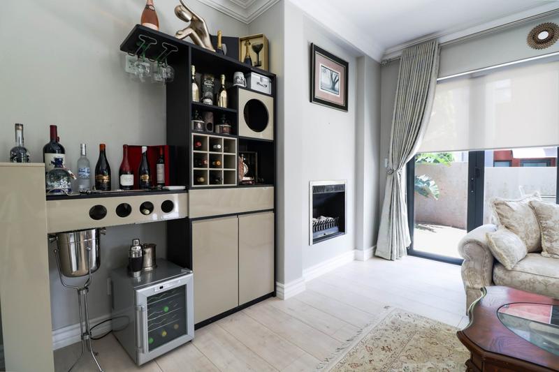 To Let 5 Bedroom Property for Rent in Copperleaf Estate Gauteng