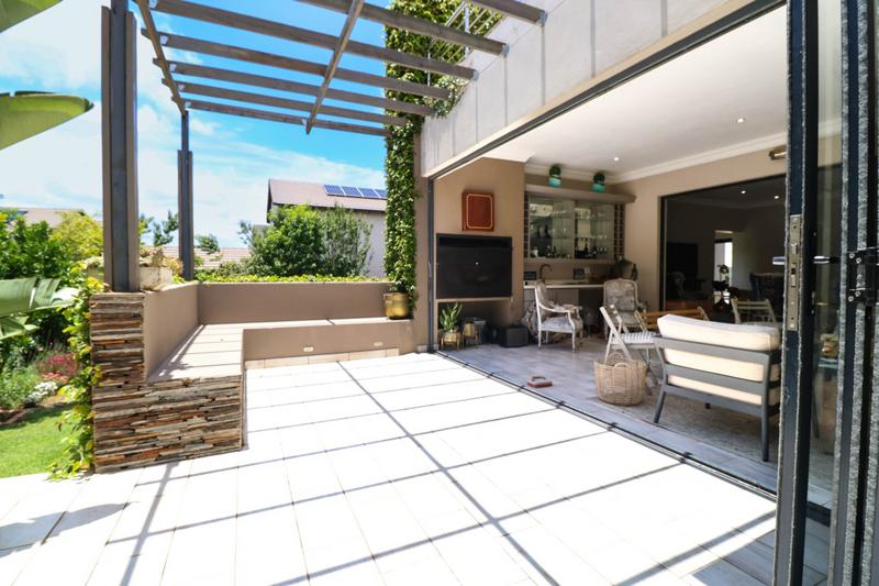 To Let 5 Bedroom Property for Rent in Copperleaf Estate Gauteng