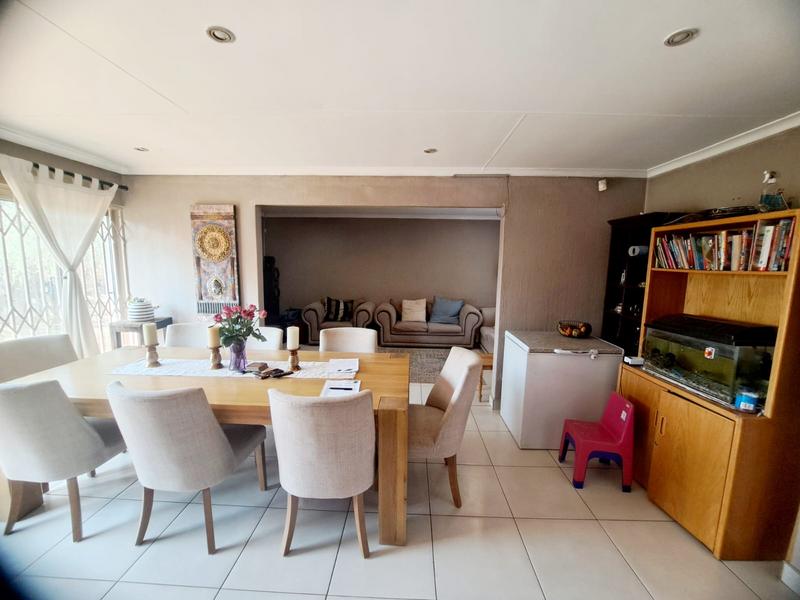 To Let 4 Bedroom Property for Rent in Heuweloord Gauteng