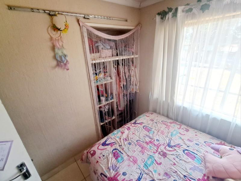 To Let 4 Bedroom Property for Rent in Heuweloord Gauteng