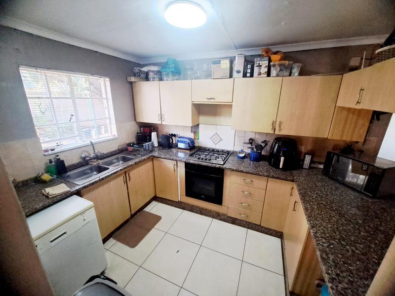 To Let 4 Bedroom Property for Rent in Heuweloord Gauteng