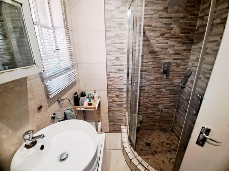 To Let 4 Bedroom Property for Rent in Heuweloord Gauteng