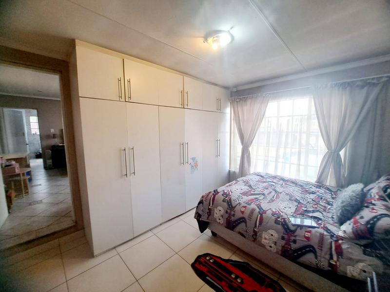 To Let 4 Bedroom Property for Rent in Heuweloord Gauteng