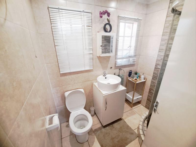 To Let 4 Bedroom Property for Rent in Heuweloord Gauteng