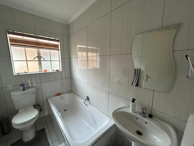 To Let 2 Bedroom Property for Rent in Kosmosdal Gauteng