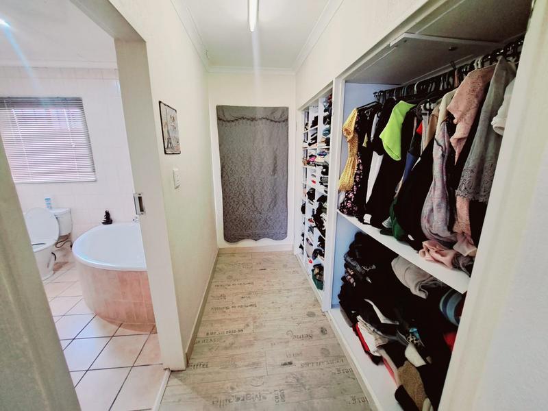 3 Bedroom Property for Sale in Wierda Park Gauteng