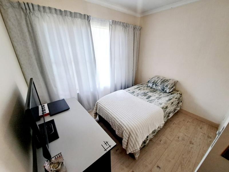 3 Bedroom Property for Sale in Wierda Park Gauteng