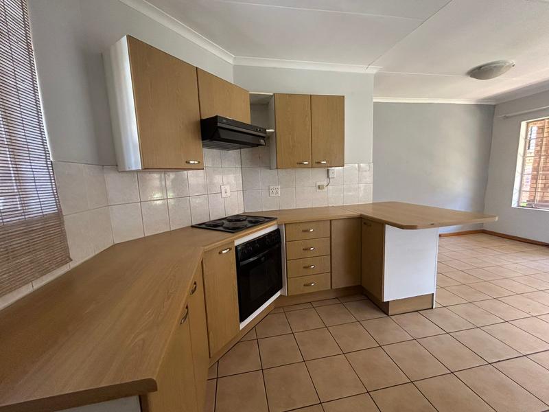 To Let 2 Bedroom Property for Rent in Die Hoewes Gauteng