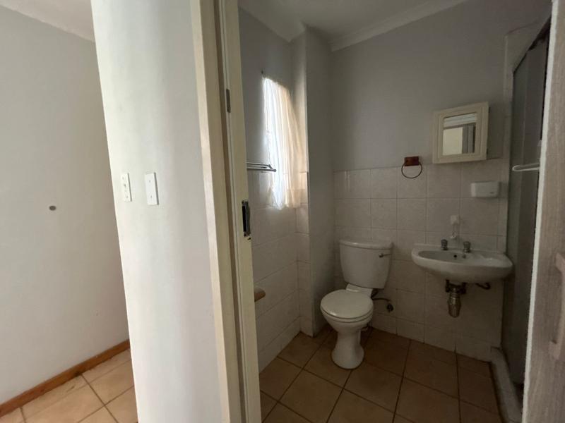 To Let 2 Bedroom Property for Rent in Die Hoewes Gauteng