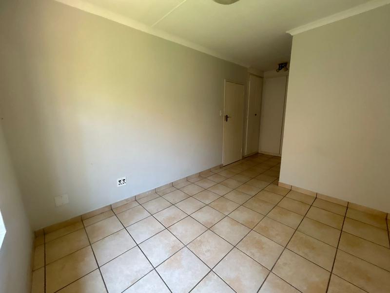 To Let 2 Bedroom Property for Rent in Die Hoewes Gauteng