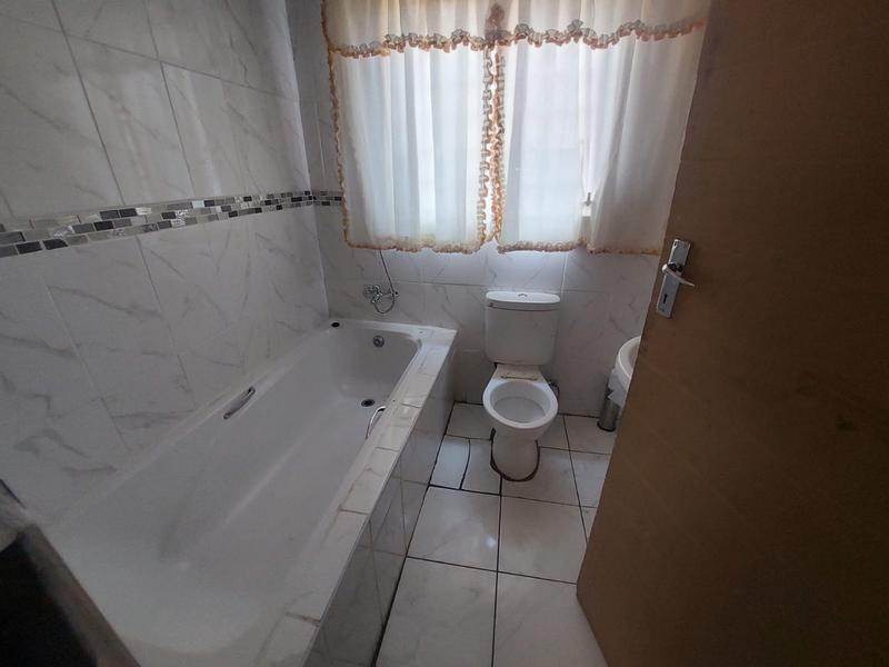 3 Bedroom Property for Sale in Mohlakeng Gauteng