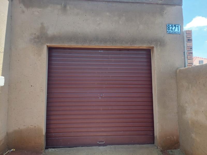 3 Bedroom Property for Sale in Mohlakeng Gauteng