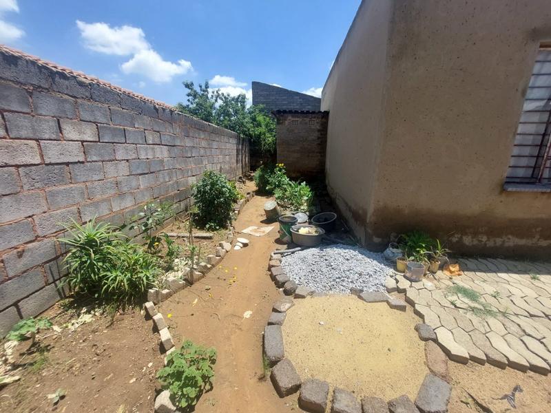 3 Bedroom Property for Sale in Mohlakeng Gauteng