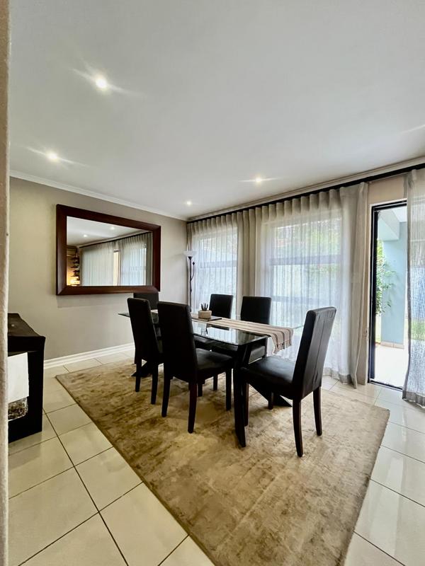 To Let 2 Bedroom Property for Rent in Melrose North Gauteng