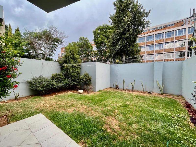 To Let 2 Bedroom Property for Rent in Melrose North Gauteng