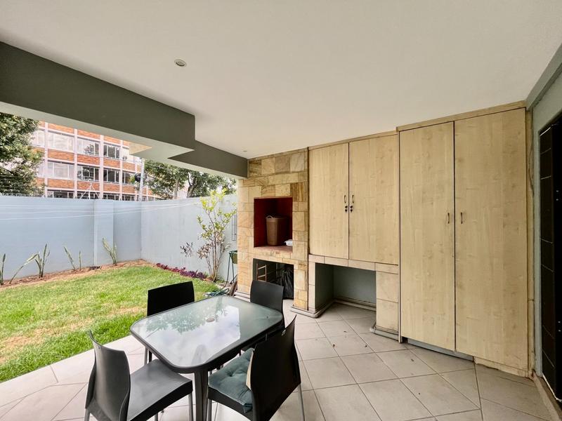 To Let 2 Bedroom Property for Rent in Melrose North Gauteng