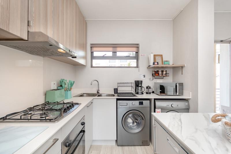 To Let 2 Bedroom Property for Rent in Broadacres Gauteng