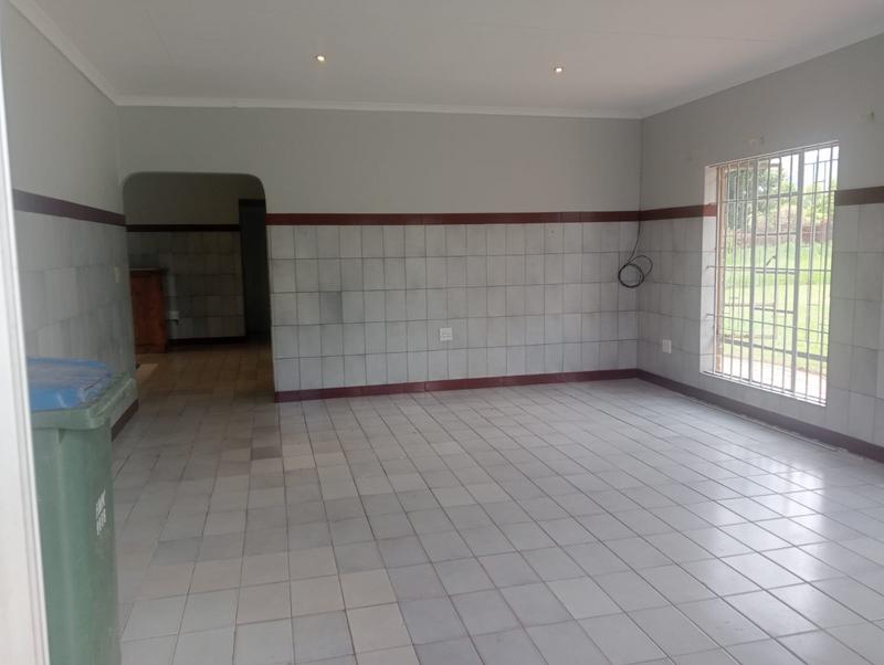 To Let 4 Bedroom Property for Rent in Kameeldrift West Gauteng