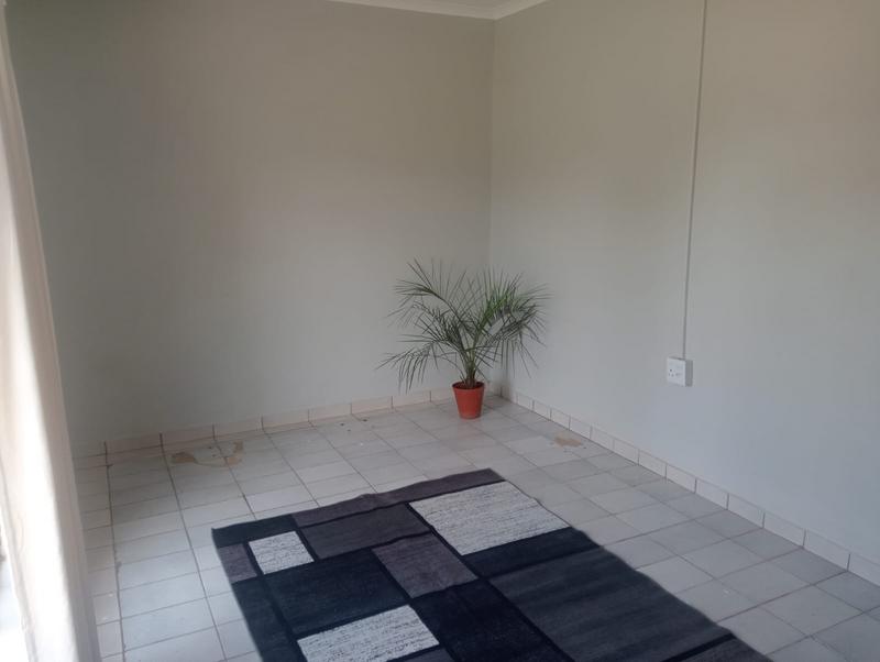 To Let 4 Bedroom Property for Rent in Kameeldrift West Gauteng