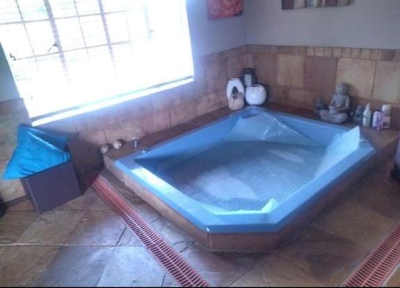 4 Bedroom Property for Sale in Kenleaf Gauteng