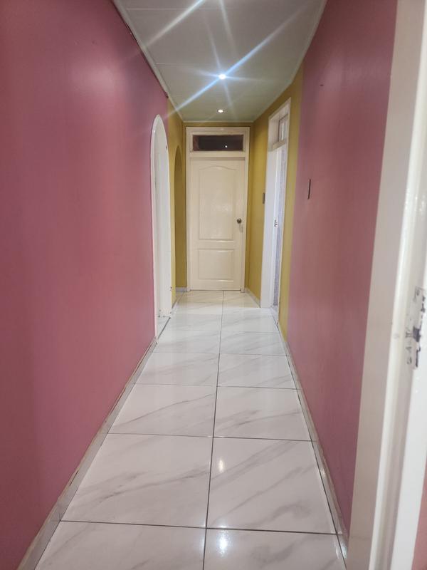 To Let 4 Bedroom Property for Rent in Bramley Gauteng