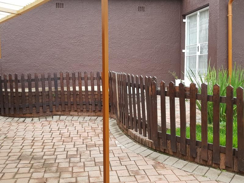 To Let 1 Bedroom Property for Rent in Bordeaux Gauteng