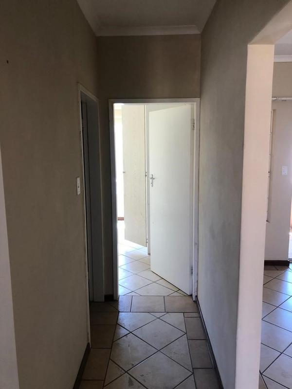 To Let 2 Bedroom Property for Rent in Mooikloof Ridge Gauteng