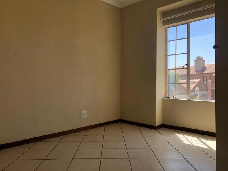 To Let 2 Bedroom Property for Rent in Mooikloof Ridge Gauteng