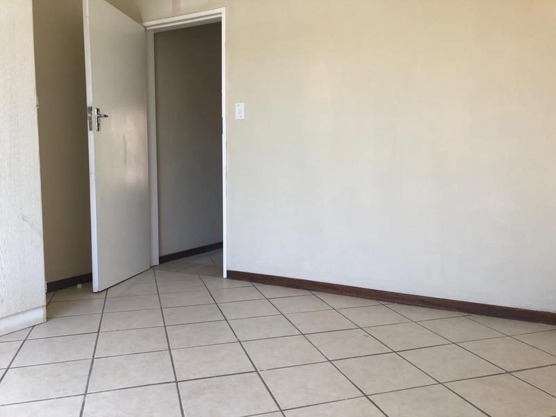 To Let 2 Bedroom Property for Rent in Mooikloof Ridge Gauteng