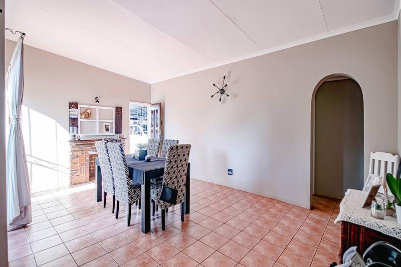 5 Bedroom Property for Sale in Sinoville Gauteng