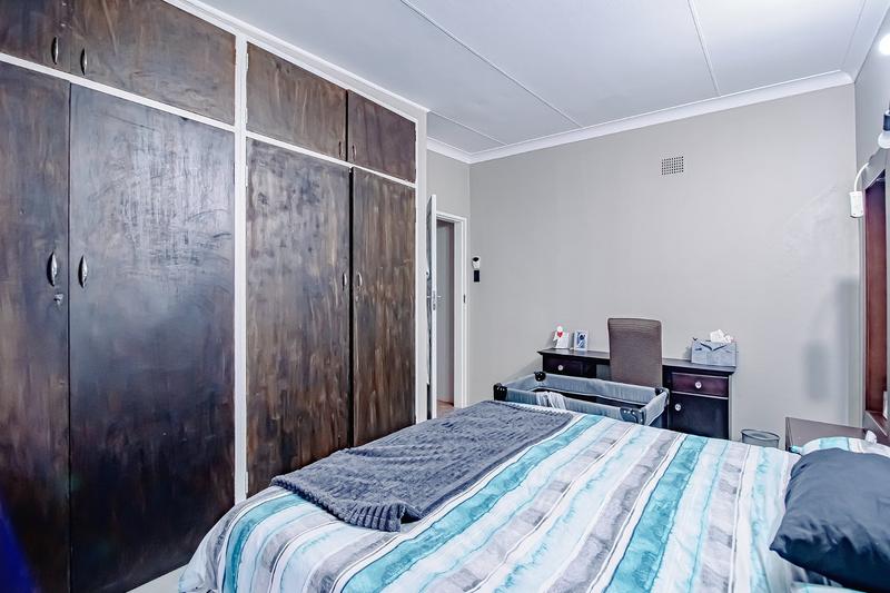 5 Bedroom Property for Sale in Sinoville Gauteng