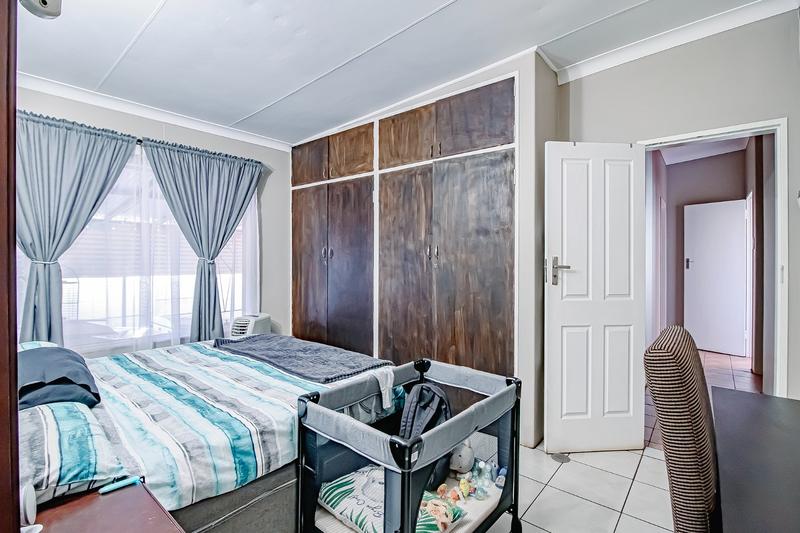 5 Bedroom Property for Sale in Sinoville Gauteng