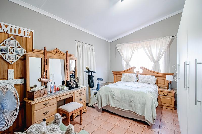 5 Bedroom Property for Sale in Sinoville Gauteng