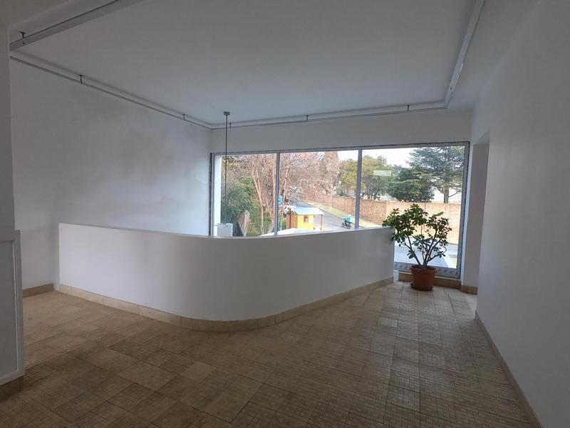 To Let 1 Bedroom Property for Rent in Waverley Gauteng