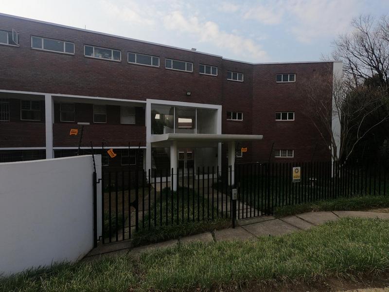 To Let 1 Bedroom Property for Rent in Waverley Gauteng