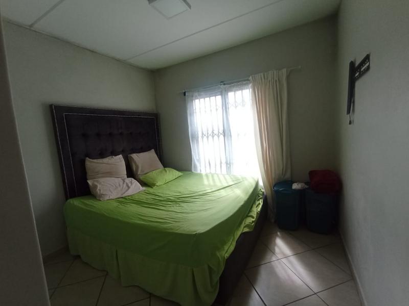 2 Bedroom Property for Sale in Witpoortjie Gauteng