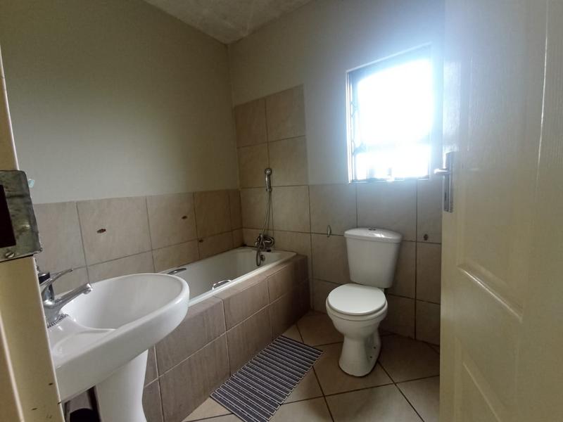 2 Bedroom Property for Sale in Witpoortjie Gauteng