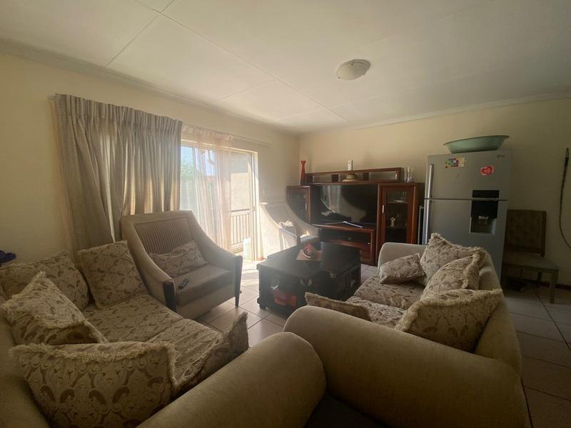 2 Bedroom Property for Sale in Willowbrook Gauteng