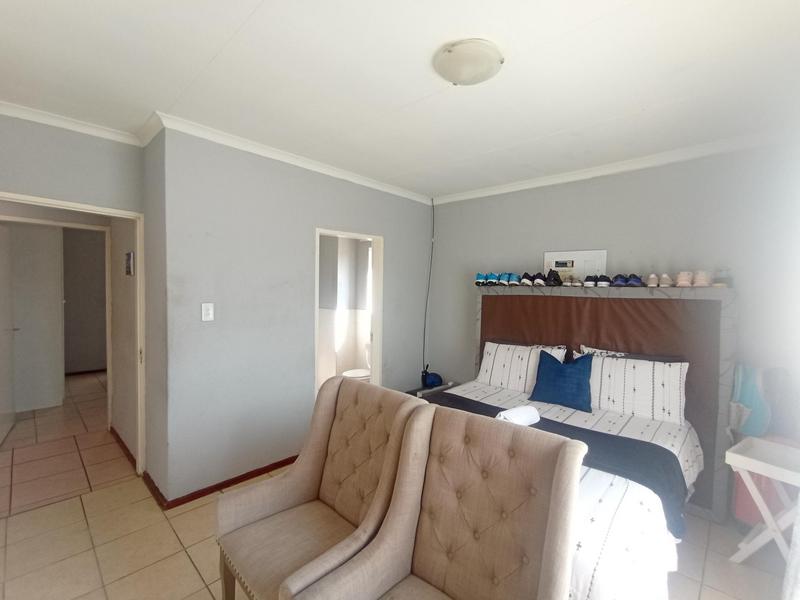 2 Bedroom Property for Sale in Willowbrook Gauteng