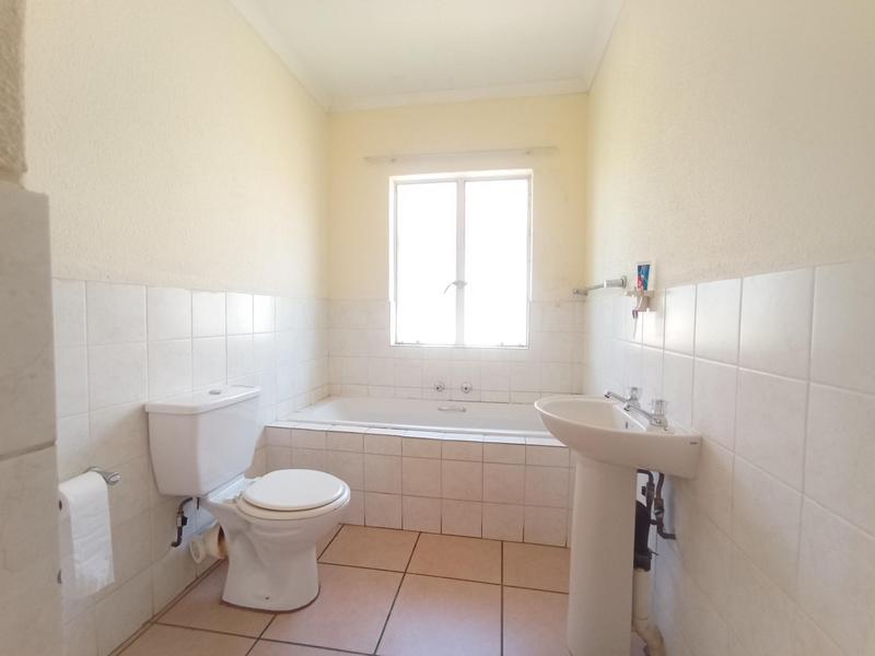 2 Bedroom Property for Sale in Willowbrook Gauteng