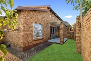 2 Bedroom Property for Sale in Honeypark Gauteng